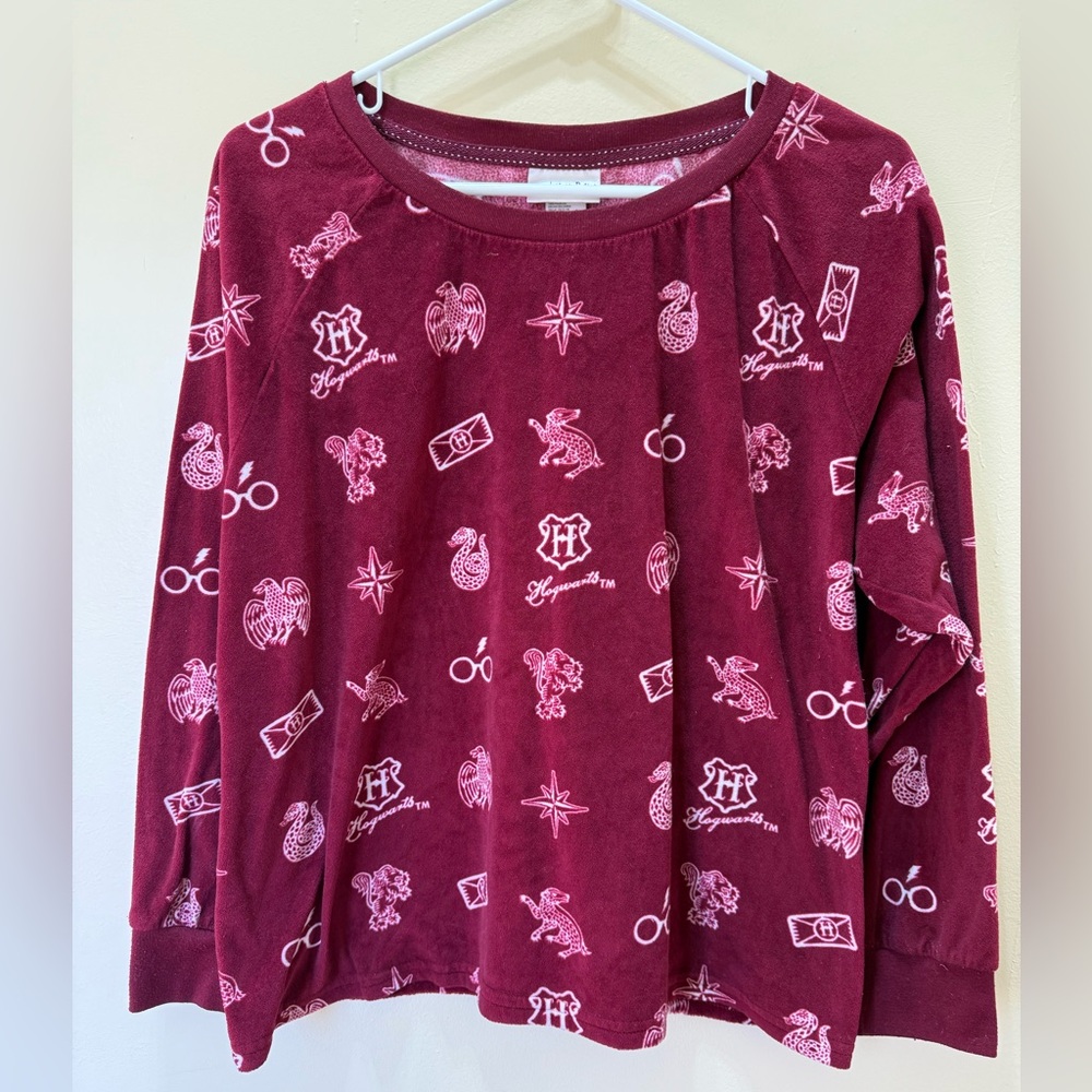 Warner Bros. Harry Potter Rich Red Sweatshirt Sleepwear L